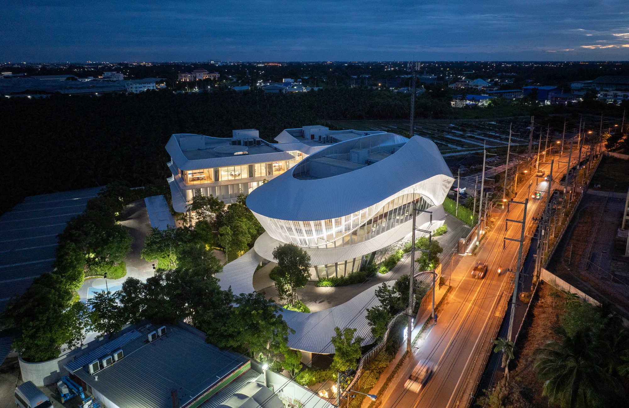 KJL Innovation Campus — architecture and its setting