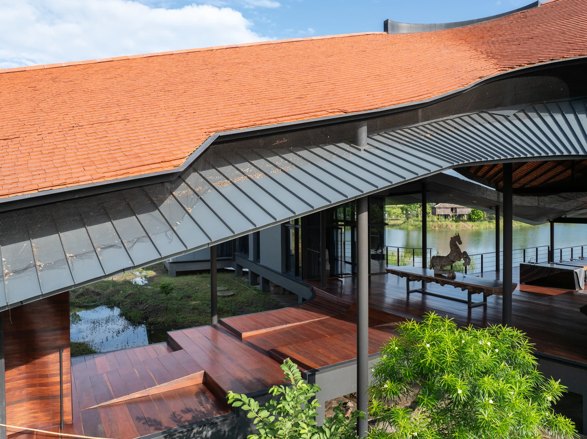 Nongchok House: built